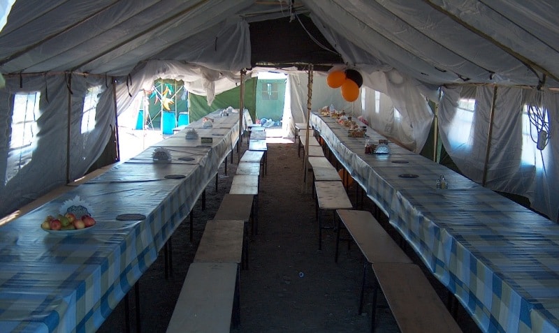 Обед на 200 человек в урочище Тамгалы-тас.
