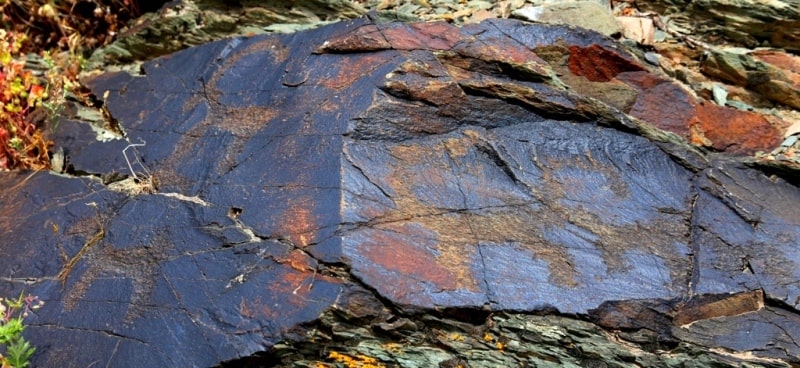 Environs and rock paintings of Aka-Kainar.