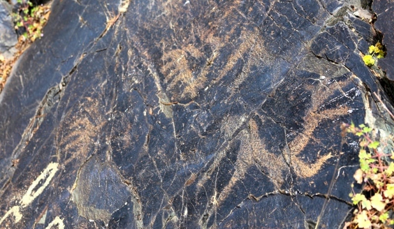 Environs and rock paintings of Aka-Kainar.
