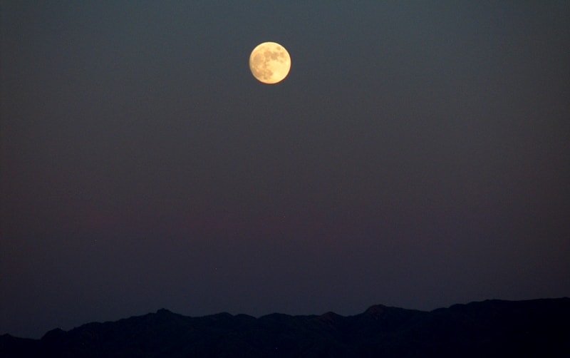 Луна в Казахстане.
