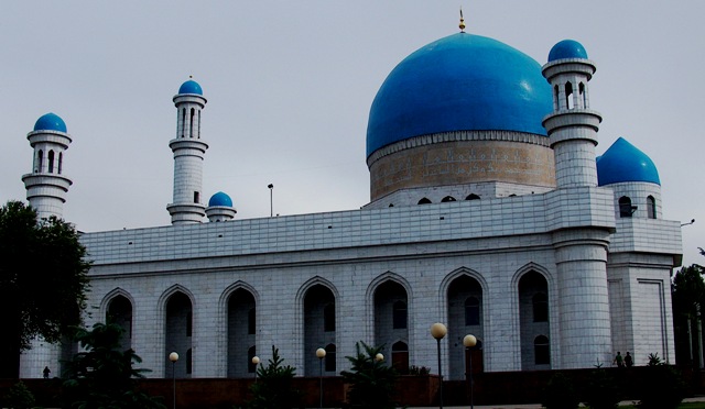 Главная мечеть Алматы.