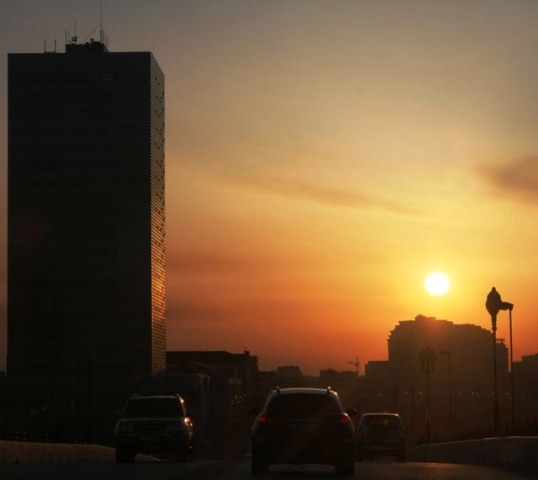 Закат над городом.