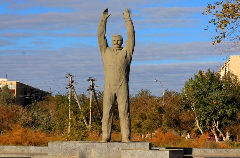 The monument to Yuri Gagarin is one of the main attractions of the city of Baikonur. Installed in the park between the Communications House and the town administration building. Grand opening - April 12, 1984.