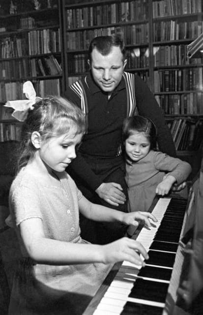 Autumn 1966 Yuri Gagarin with his daughters Galya and Lena.