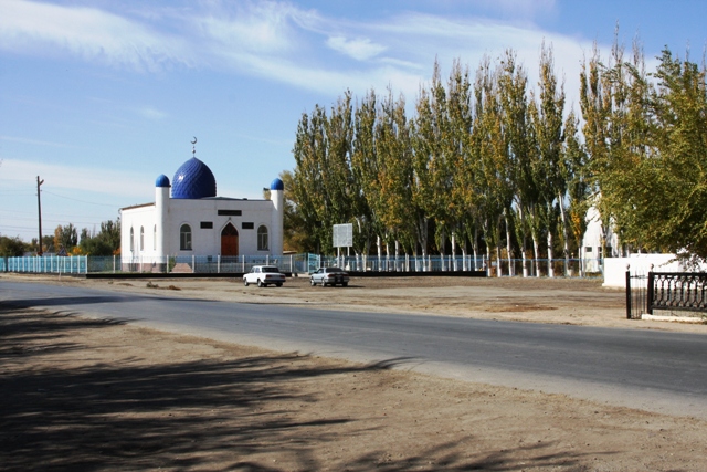 Местная мечеть в поселке.