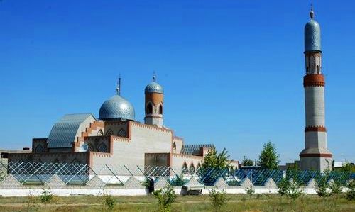 Мусульманская мечеть города.