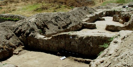 Археологические раскопки на городище Шымкент.