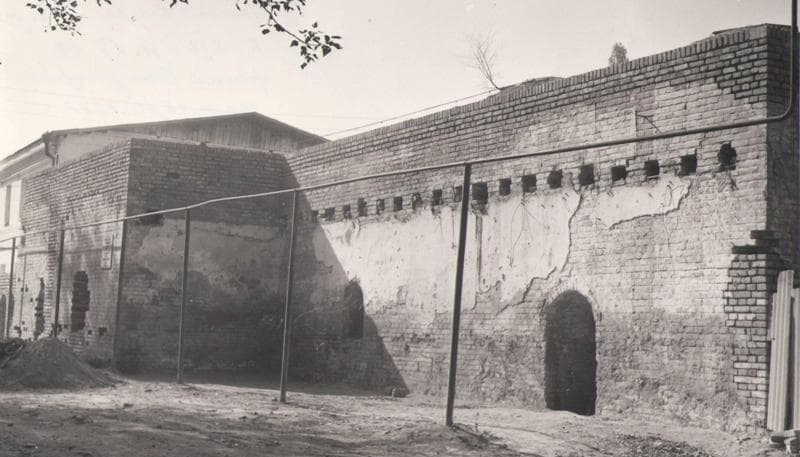 Баня Кали- Юнуса до реставрационных работ, фотография 1982 года.