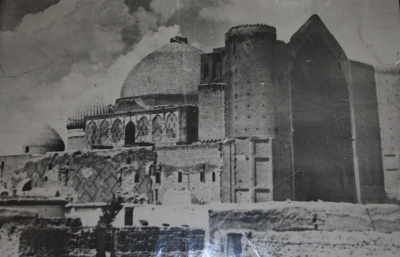 Мавзолей Ахмеда Яссави в Туркестане. Фотография конца XVIII века. 