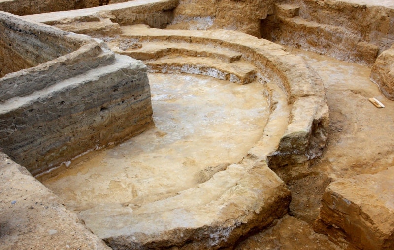 Археологические раскопки на городище Культобе в Туркестане.