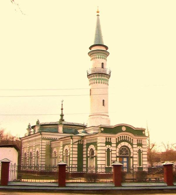 One-minaret mosque in Semipalatinsk, were built in 1908 - 1910.