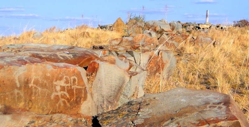 The petroglyphs of Zyngyrtas.