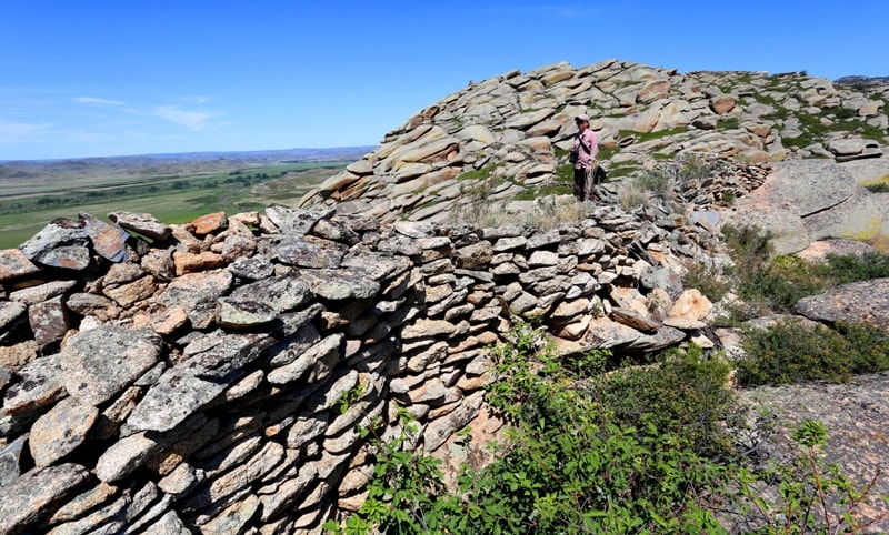 Stone walls of Ablaykit.