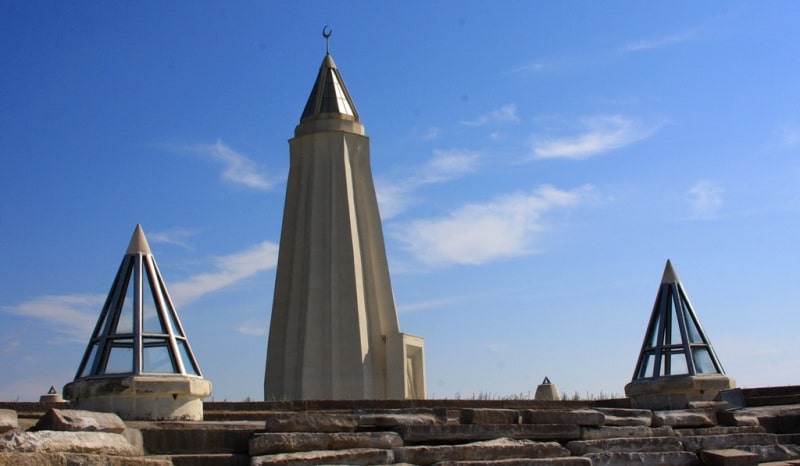 Memorial complex to Abay and Shakarim and the environs of Zhidebai.