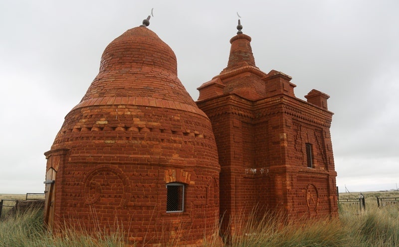 Zeynulla mausoleum of the master Bayazit Satpayev.