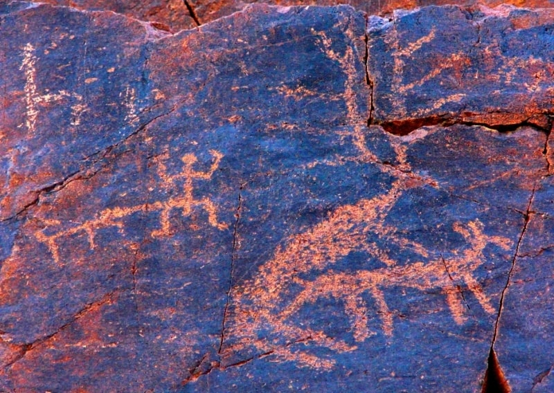 Dardamty petroglyphs.