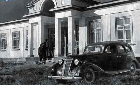 Старое фото музея Жабаева в поселке Жамбыл.
