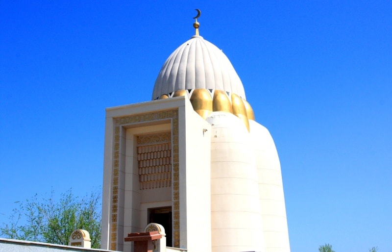 Domalak ana mausoleum.