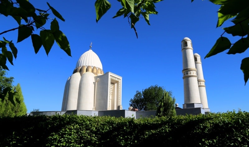 Domalak ana mausoleum.