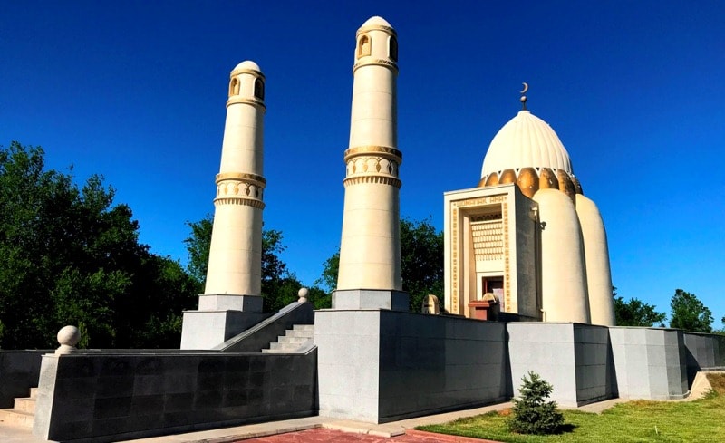 Domalak ana mausoleum.