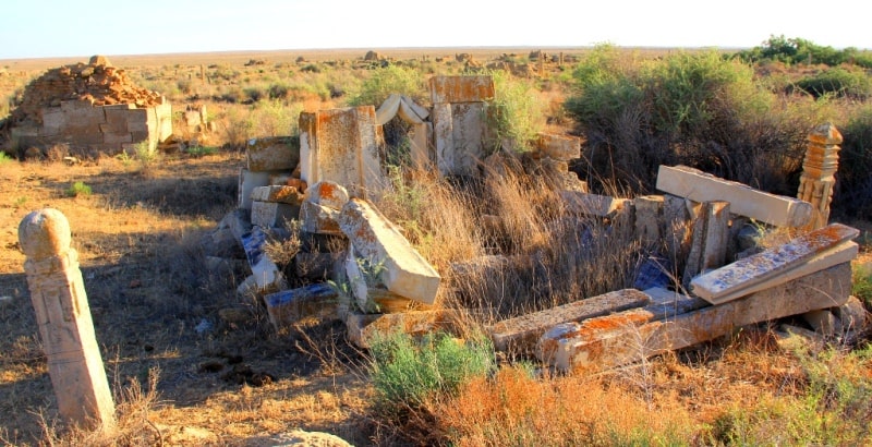 The necropolis Ushkan ata of the Atyrau region.