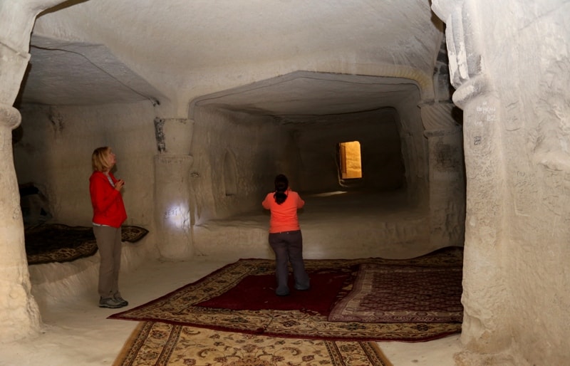 Underground mosque Shakpak-ata. 