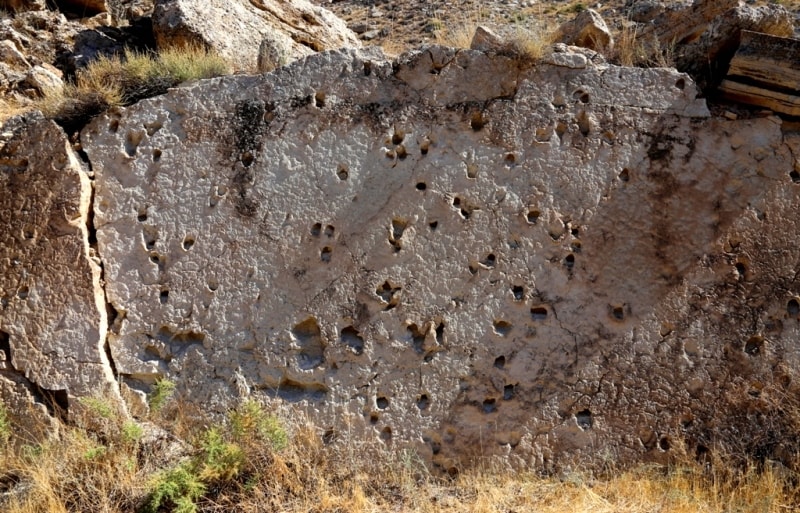 Footprints on hollow Zhygylgan.