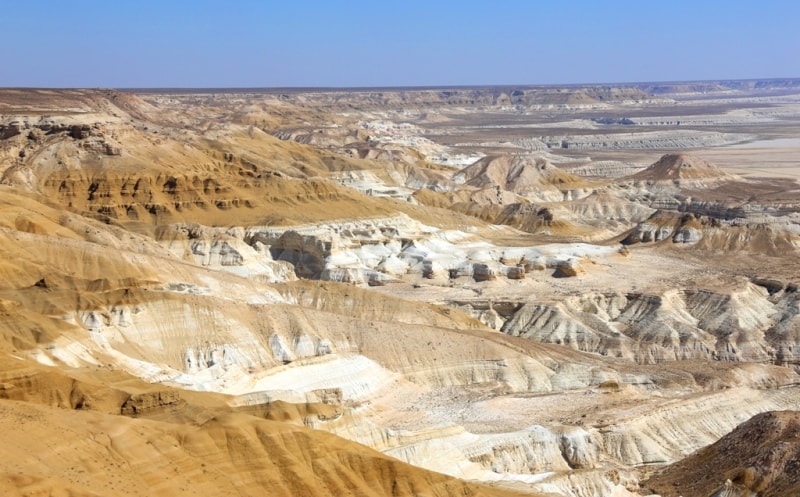 Vicinities and sights Western cliff Ustyurt plateau.