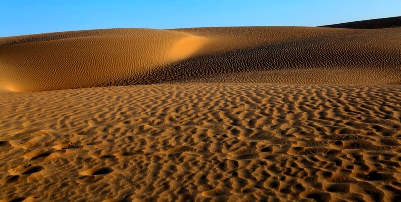 Tuyesu sands and environs.