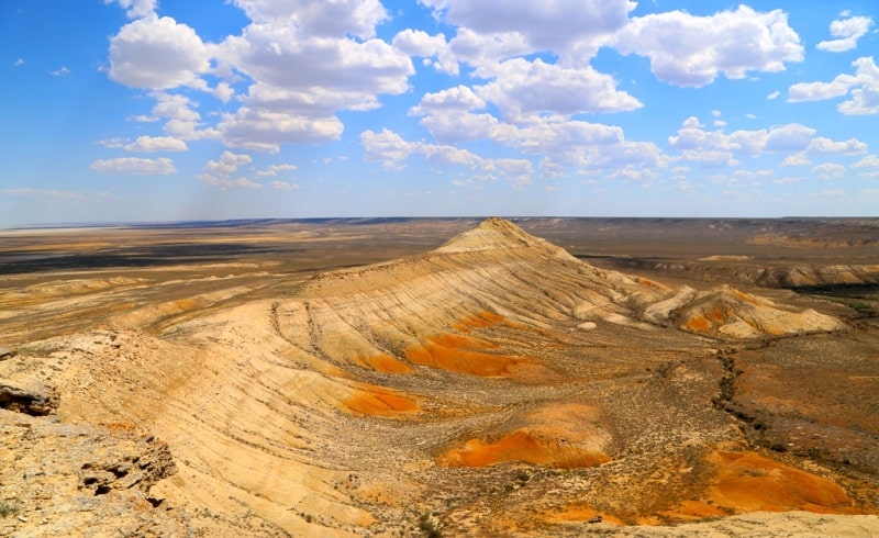  Western cliff Ustyurt on Mangystau province.