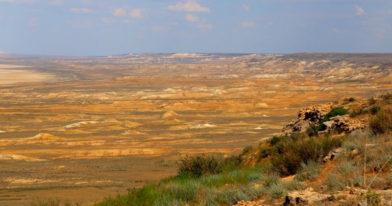  Western cliff Ustyurt on Mangystau province.