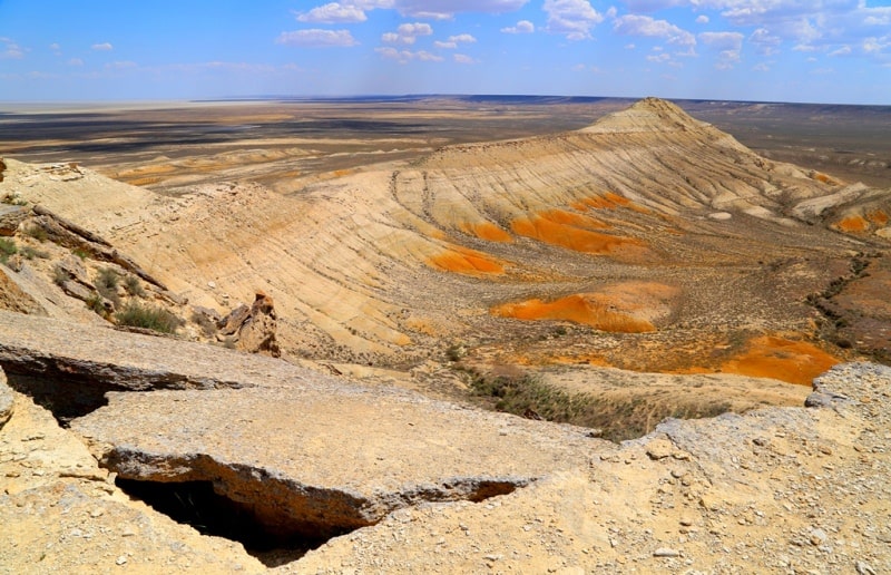  Western cliff Ustyurt on Mangystau province.