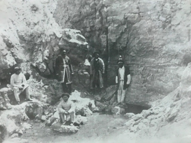 Работы на соляных рудниках в окрестностях озера Индер. 1904 год.