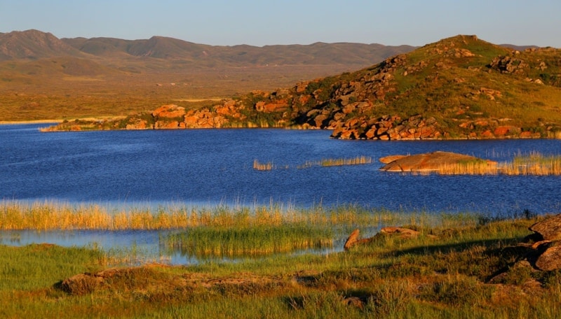 Kemirkol lake.