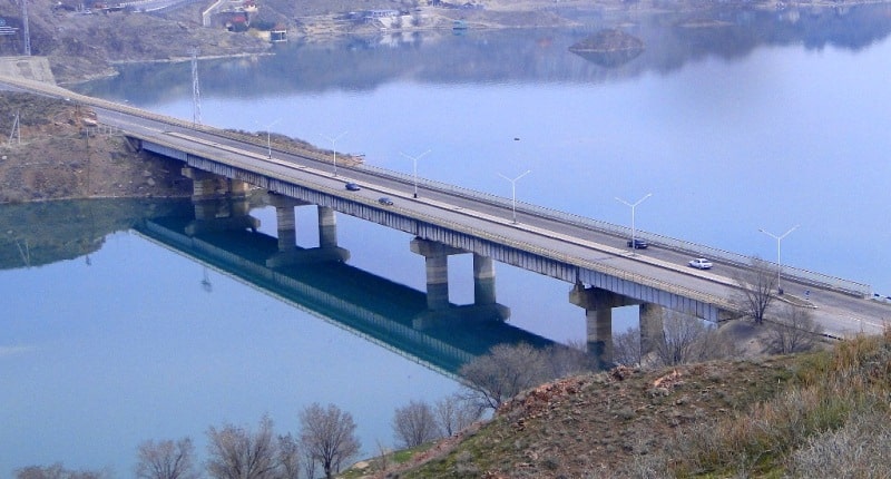 Капшагайская ГЭC, водохранилище и окрестности.