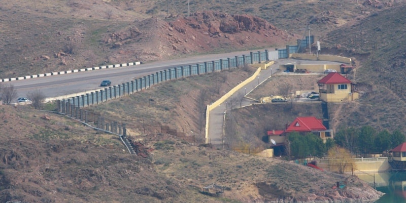 Капшагайская ГЭC, водохранилище и окрестности.