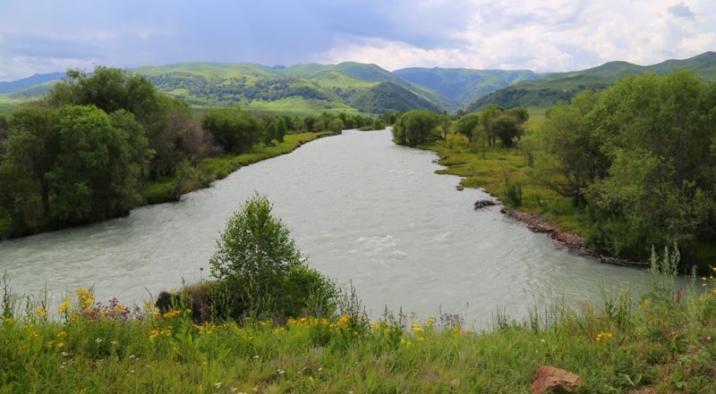 The river Tentek.