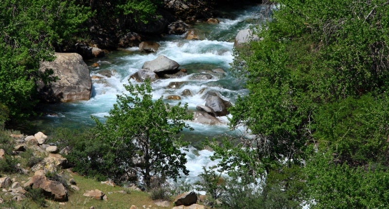 The river Usek also its vicinities.