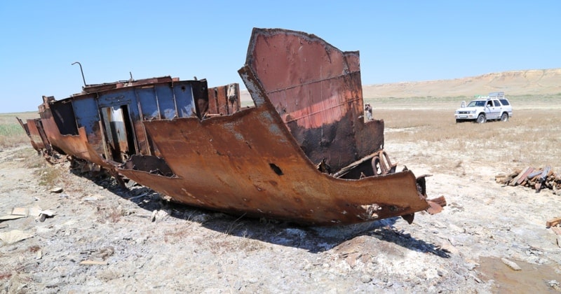 Первый корабль на Аральском море в заливе Бутакова.