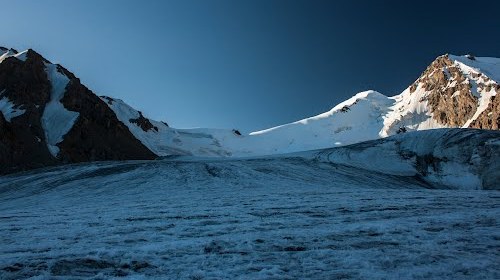 Перевал Чиликский в районе ледника Пальгова.