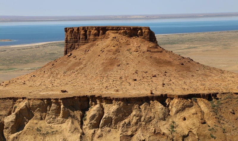 The mount Karasandyk and environs.