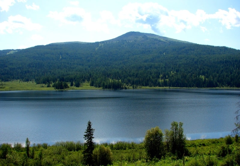 The lake Yazevoye. 