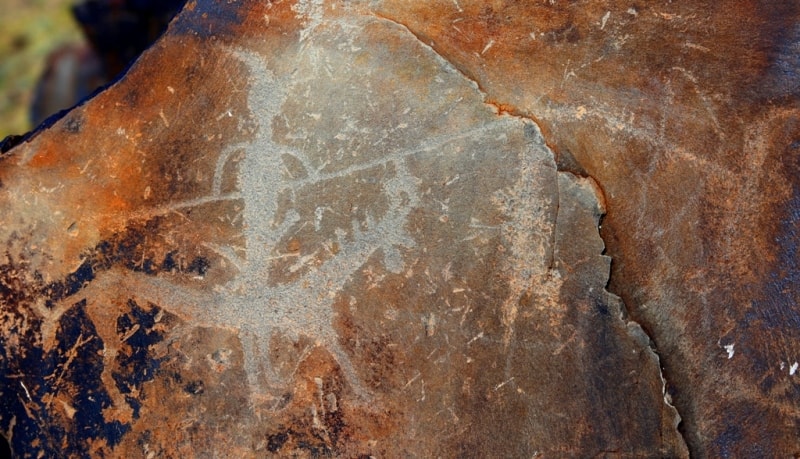 Petroglyphs Eshkiolmes.