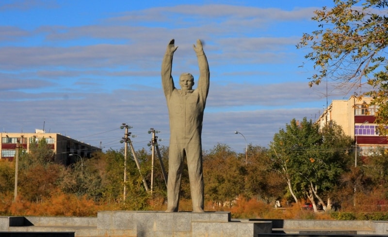 Памятник Юрию Гагарину в городе Байконур.