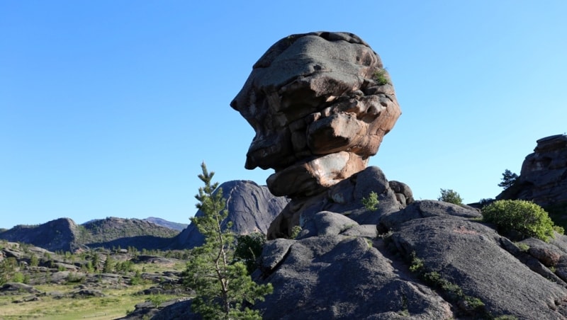 Кеmpir-Tas a rock in Bayanaul.