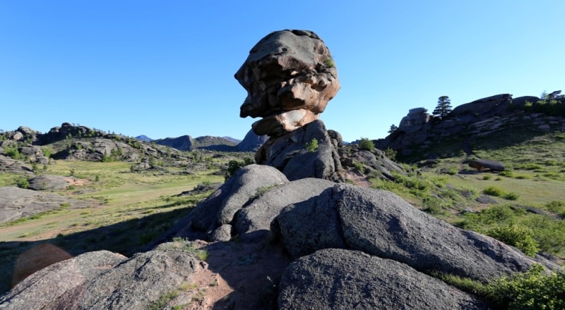 Кеmpir-Tas a rock in Bayanaul.