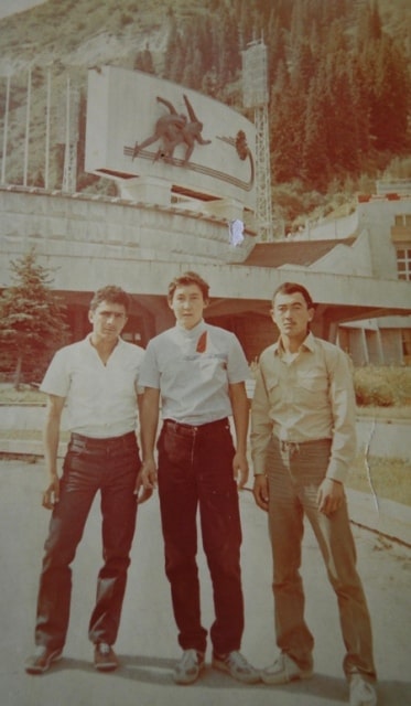 A group picture against the background of Medeu skating rink.