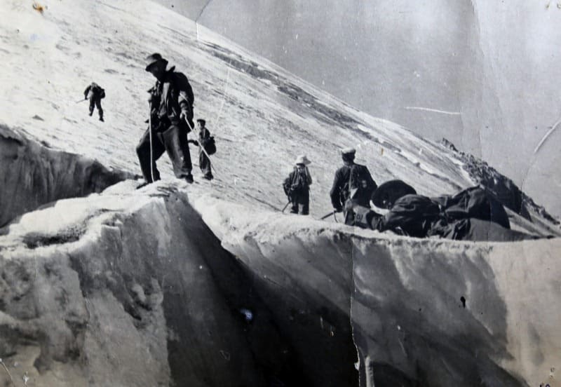First winter ascent to Komsomol peak. From the album of Viktor Matveevich Zimin.
