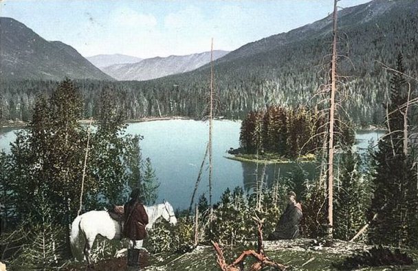 Нижнее озеро в долине реки Арасан (озеро Арасан). Фотограф Борисов Сергей Иванович. 1910 год. 