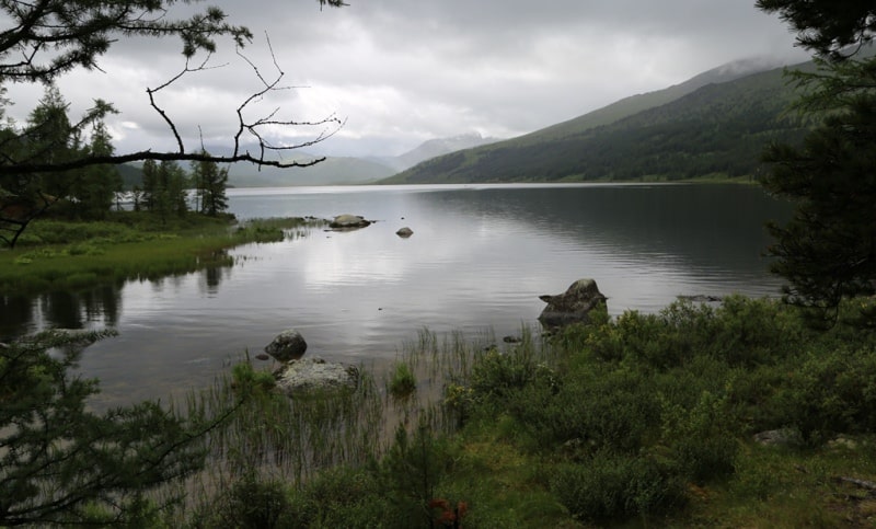  Озеро Бухтарминское и его окрестности.